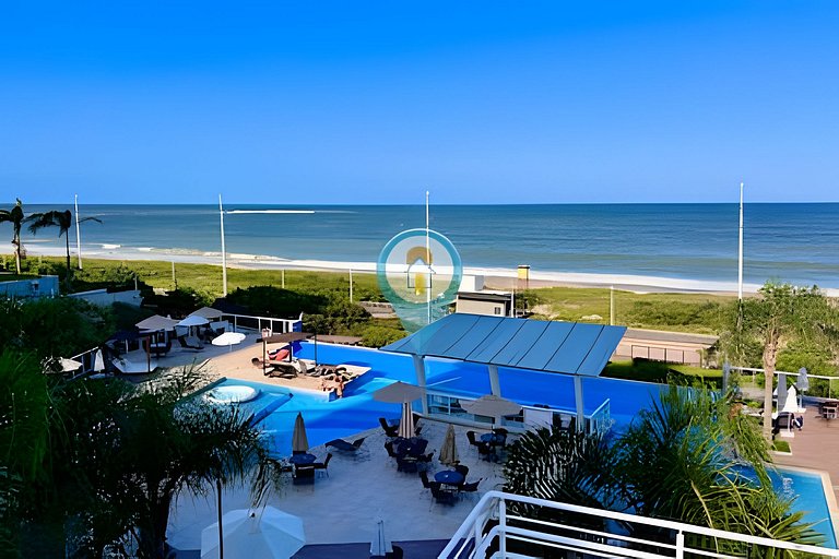 B4602 Conforto, Praia Pé na Areia e Beto Carrero