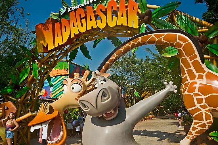 Pé na Areia Vista Mar Beto Carrero e Férias