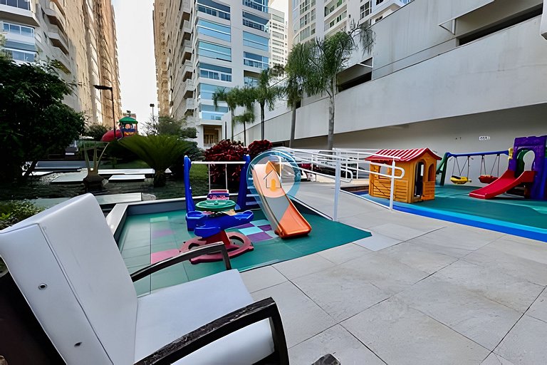 Pé na Areia Vista Mar Beto Carrero e Férias