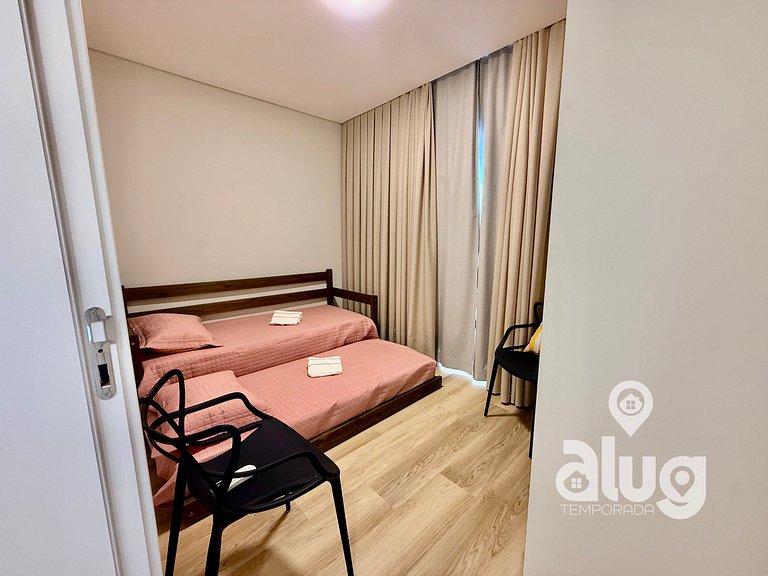 Apartment Safira Sea View Rooftop Pool and Beto Carrero