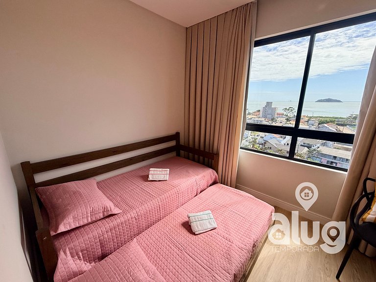 Apartment Safira Sea View Rooftop Pool and Beto Carrero