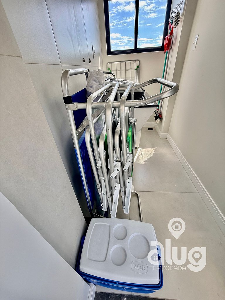 Apartment Safira Sea View Rooftop Pool and Beto Carrero