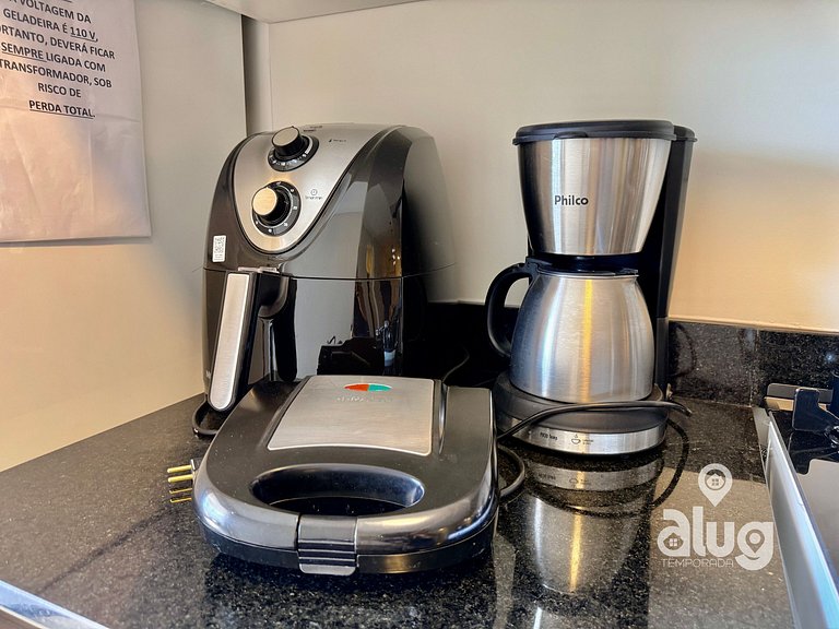 Apartment Safira Sea View Rooftop Pool and Beto Carrero