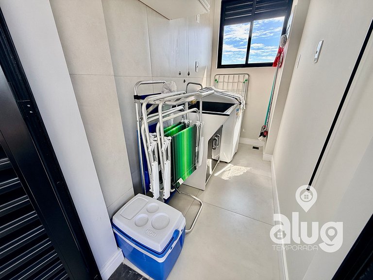 Apartment Safira Sea View Rooftop Pool and Beto Carrero